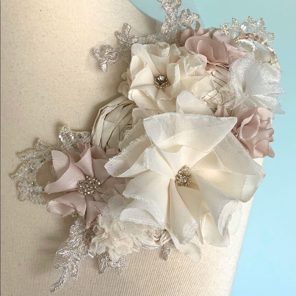 Cream Flower magnetic pin brooch, bridal bohemian